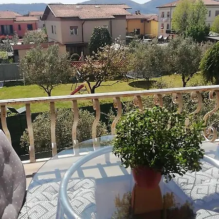 Sunlight Con Giardino Piscina E Parcheggio Lejlighed Castelnuovo Magra